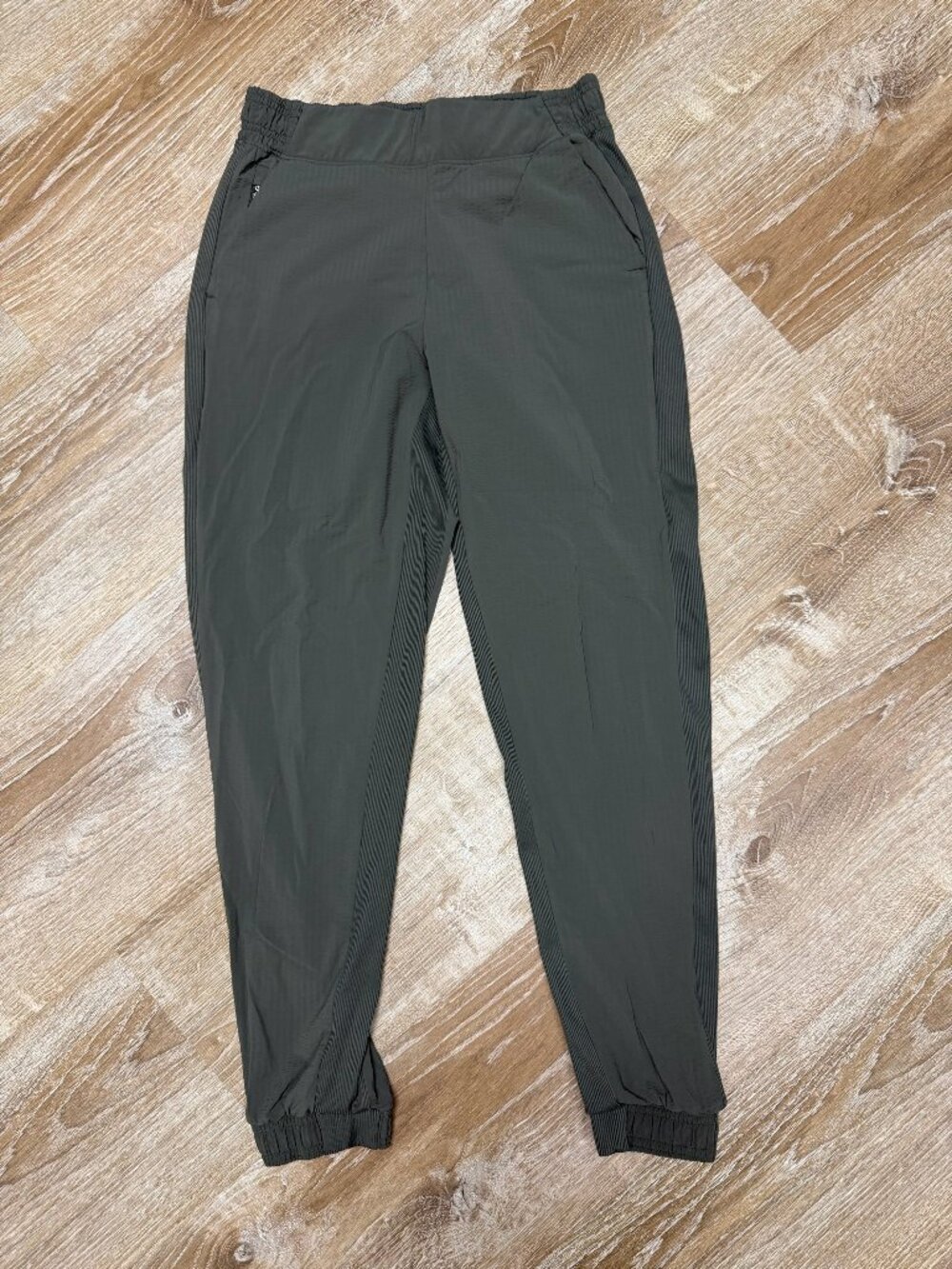 Athleta Brooklyn Jogger Pants, Size 2, Olive Green, Textured